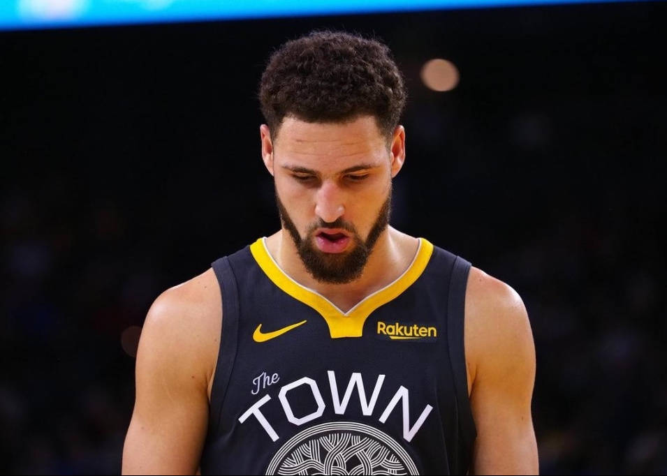 凯伦在车队 凯伦在车队