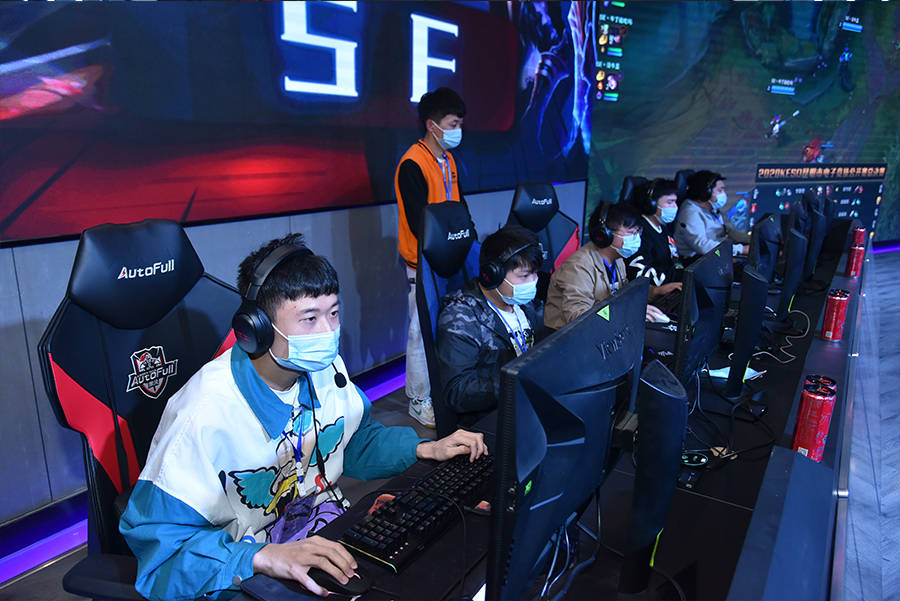 赫罗纳持续 赫罗纳持续