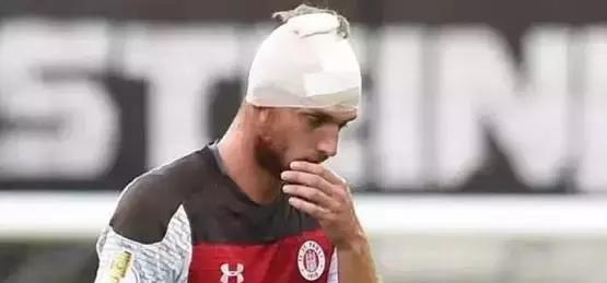 接球位置远 接球位置远